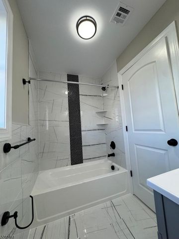 111 S Park St, Elizabeth City, NJ 07206