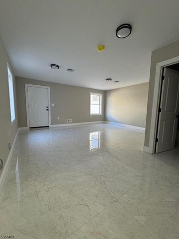 111 S Park St, Elizabeth City, NJ 07206