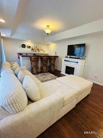 173 Cynrose Place, Meriden, CT 06451