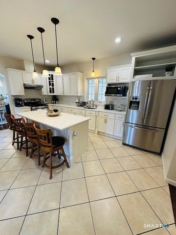 173 Cynrose Place, Meriden, CT 06451