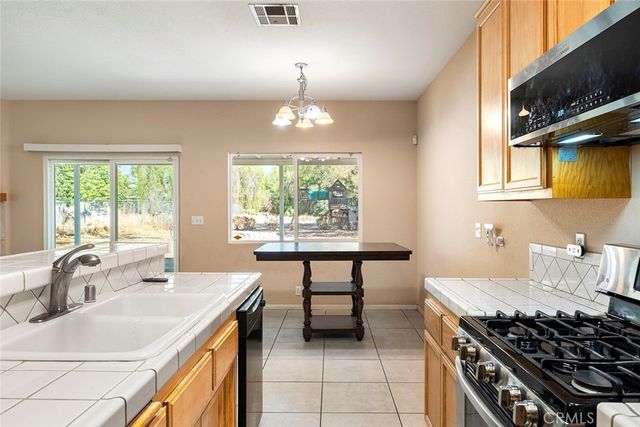 25940 Dartmouth, Hemet, CA 92544