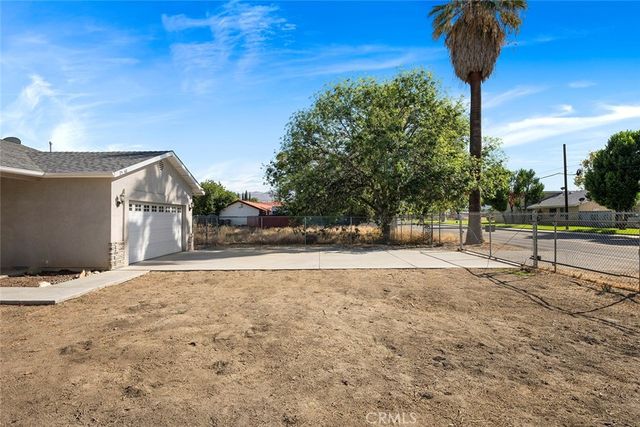25940 Dartmouth, Hemet, CA 92544