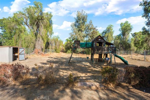 25940 Dartmouth, Hemet, CA 92544