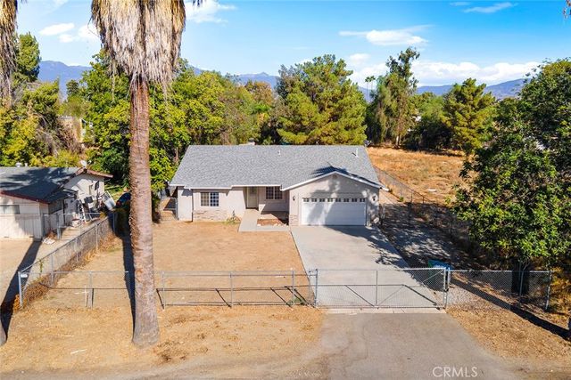 25940 Dartmouth, Hemet, CA 92544