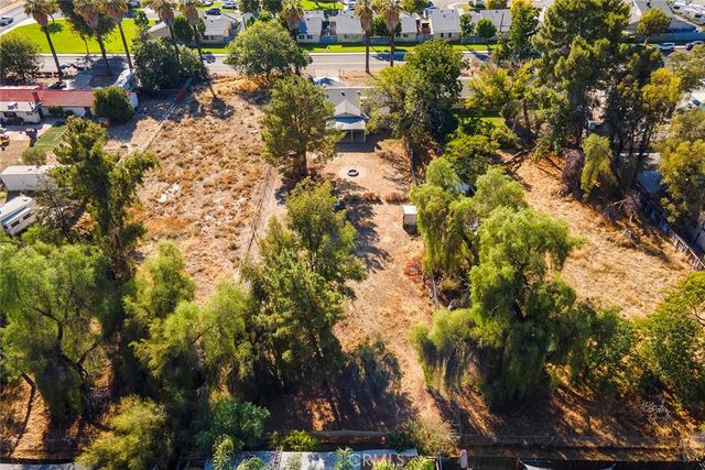 25940 Dartmouth, Hemet, CA 92544
