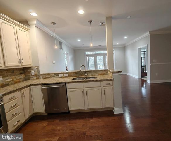 206 CARSON TER, Huntingdon Valley, PA 19006