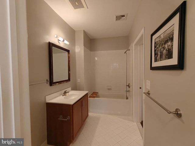 206 CARSON TER, Huntingdon Valley, PA 19006