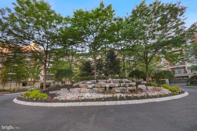 206 CARSON TER, Huntingdon Valley, PA 19006