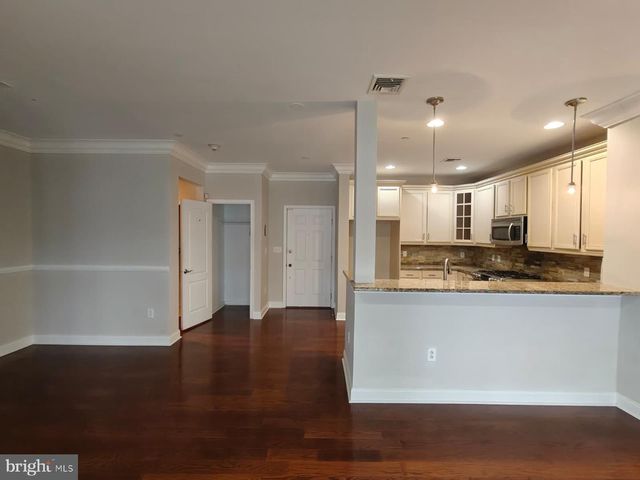 206 CARSON TER, Huntingdon Valley, PA 19006