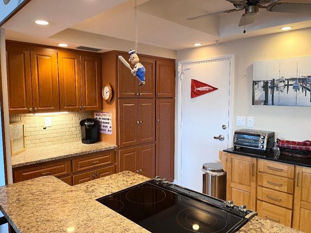 3200 NE 36th St 703, Fort Lauderdale, FL 33308