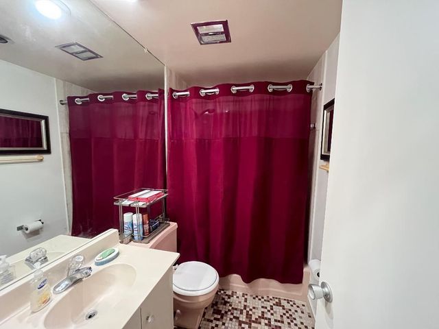 3200 NE 36th St 703, Fort Lauderdale, FL 33308