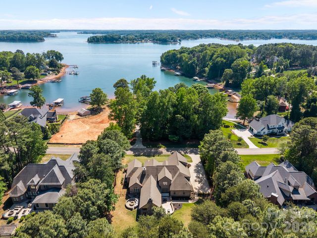 320 Barber Loop, Mooresville, NC 28117