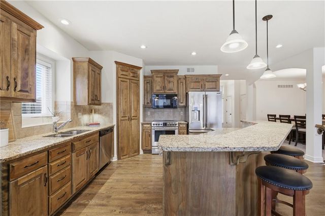 14650 S Glen Eyrie Street, Olathe, KS 66061