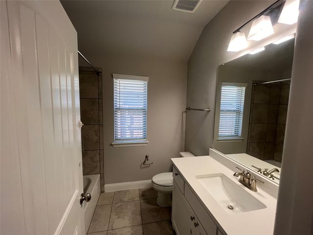 292 Lillian Lane, Waxahachie, TX 75165
