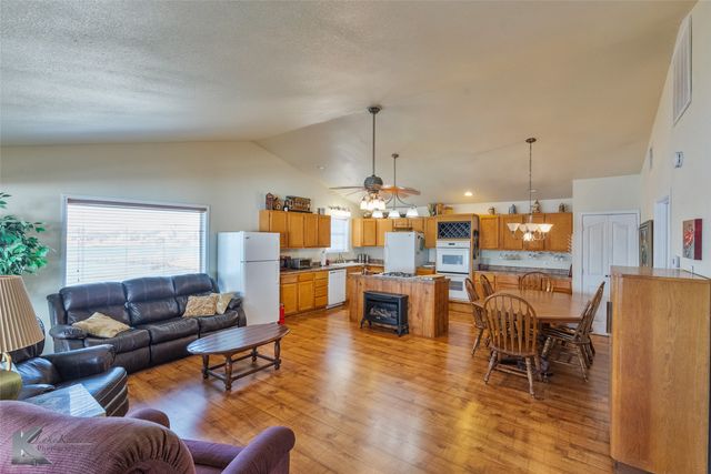 206 County Road 541, Eastland, TX 76448