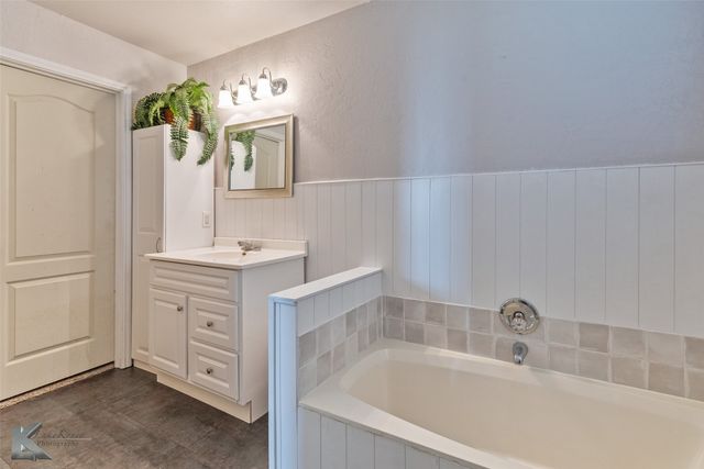 206 County Road 541, Eastland, TX 76448