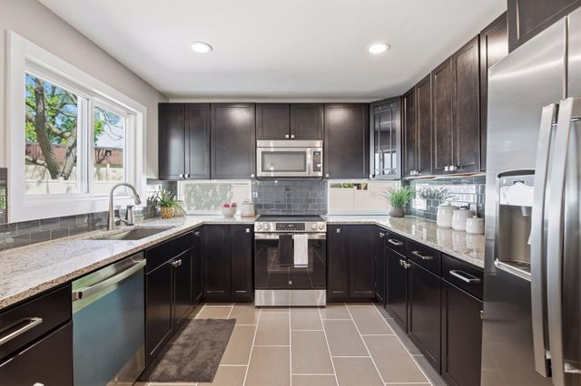 4850 W 64th Street, Edina, MN 55435