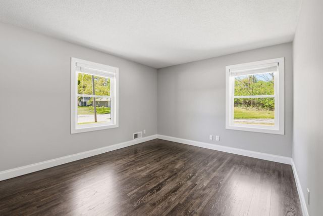 4850 W 64th Street, Edina, MN 55435