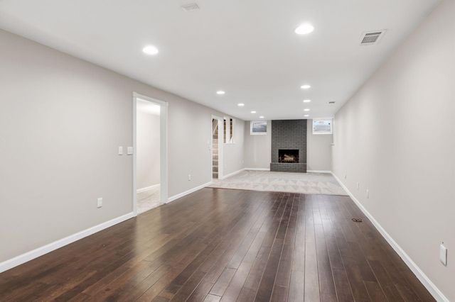 4850 W 64th Street, Edina, MN 55435