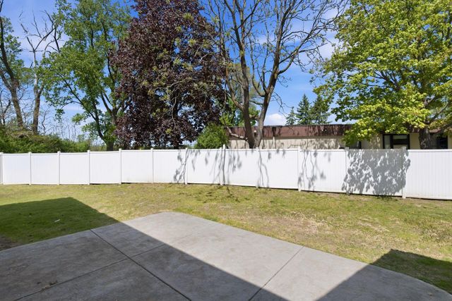 4850 W 64th Street, Edina, MN 55435