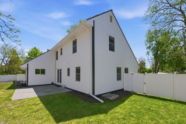 4850 W 64th Street, Edina, MN 55435
