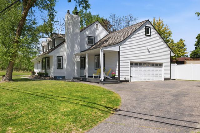 4850 W 64th Street, Edina, MN 55435