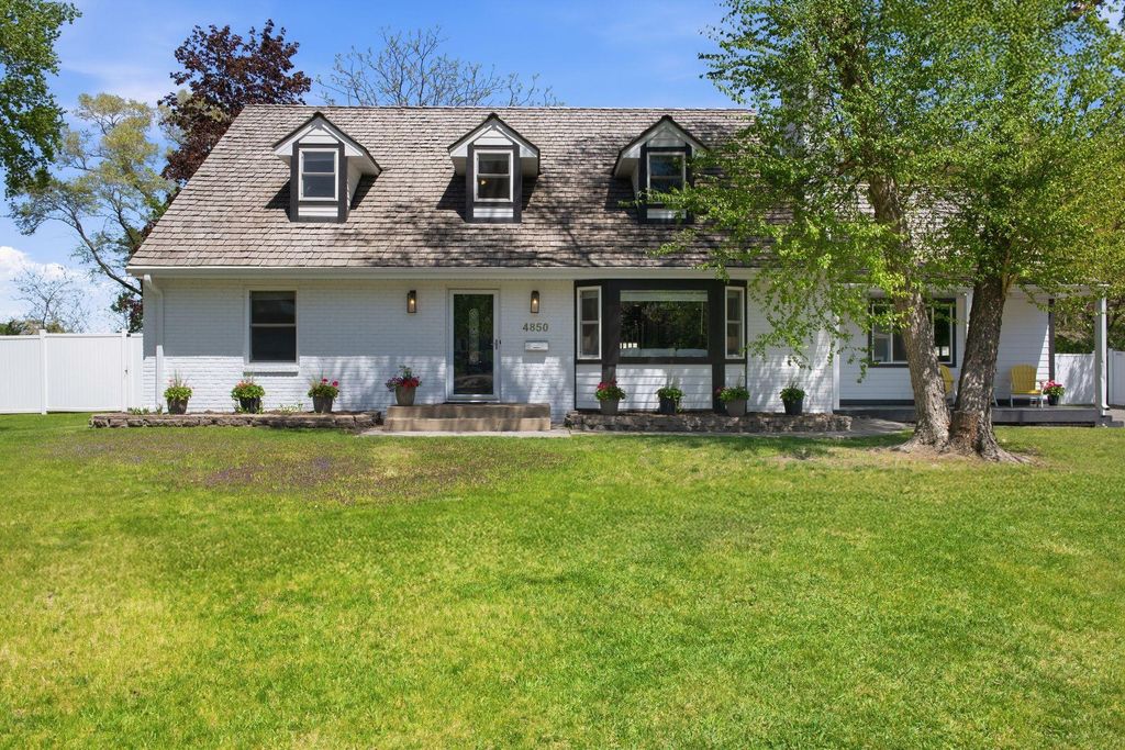 4850 W 64th Street, Edina, MN 55435