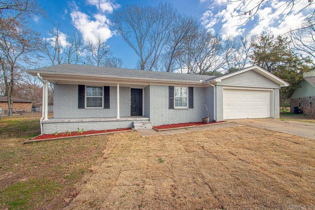 16 Carmen Court, Jacksonville, AR 72223