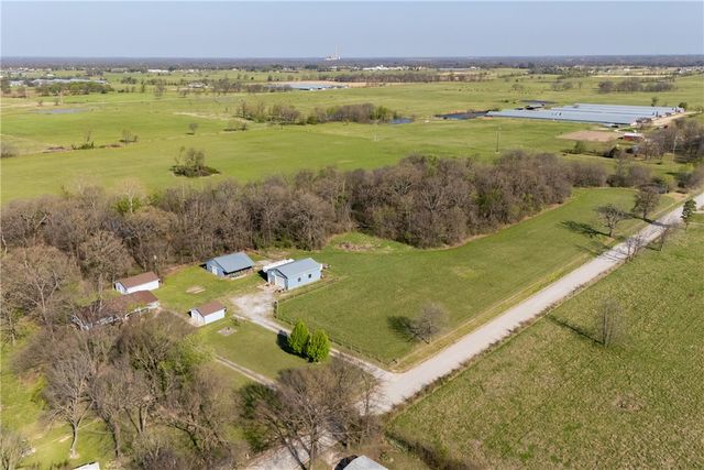 14745 Russell Road, Siloam Springs, AR 72761