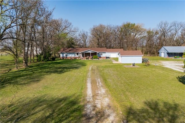 14745 Russell Road, Siloam Springs, AR 72761