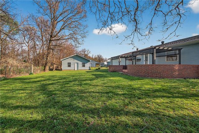 14745 Russell Road, Siloam Springs, AR 72761