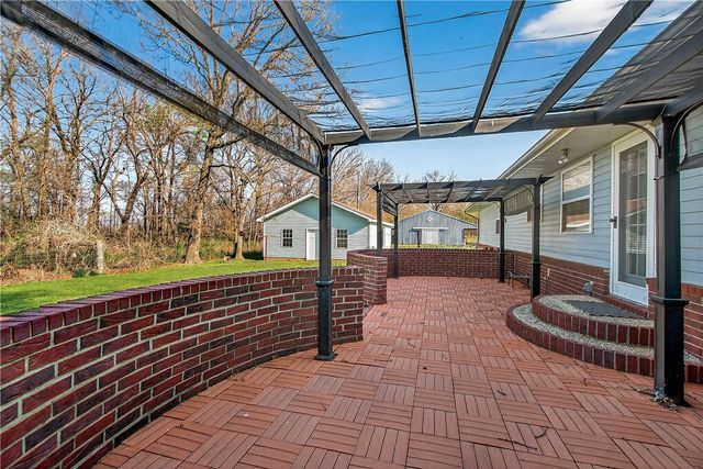 14745 Russell Road, Siloam Springs, AR 72761