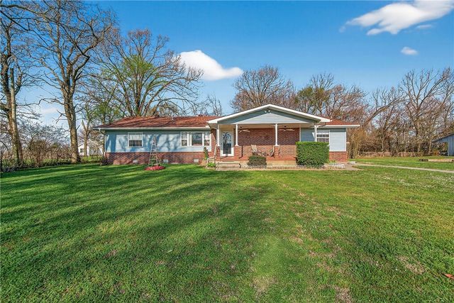 14745 Russell Road, Siloam Springs, AR 72761
