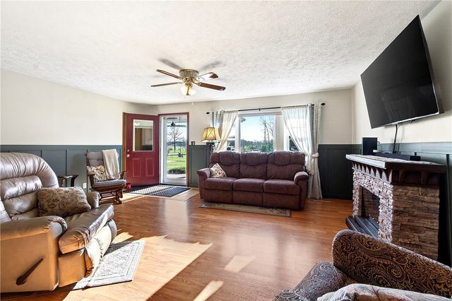 14745 Russell Road, Siloam Springs, AR 72761