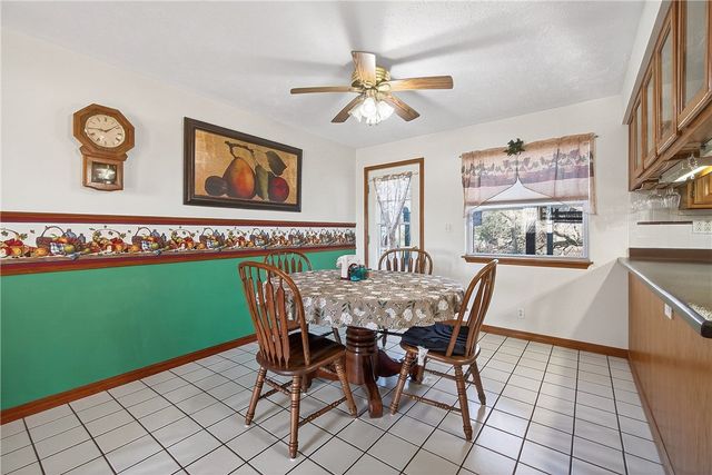 14745 Russell Road, Siloam Springs, AR 72761