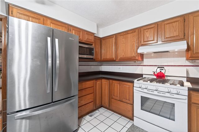 14745 Russell Road, Siloam Springs, AR 72761
