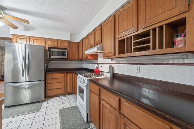 14745 Russell Road, Siloam Springs, AR 72761