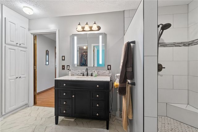 14745 Russell Road, Siloam Springs, AR 72761