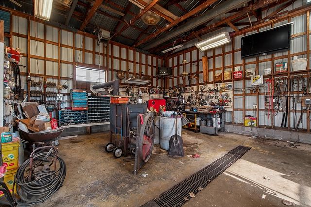 14745 Russell Road, Siloam Springs, AR 72761