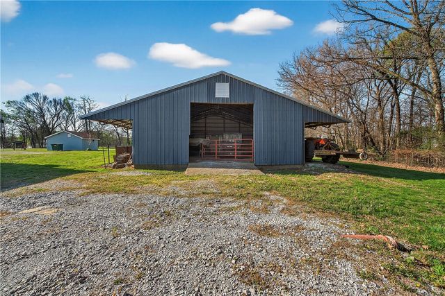 14745 Russell Road, Siloam Springs, AR 72761