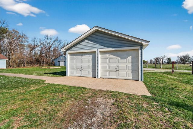 14745 Russell Road, Siloam Springs, AR 72761