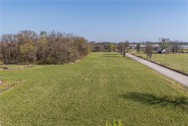 14745 Russell Road, Siloam Springs, AR 72761
