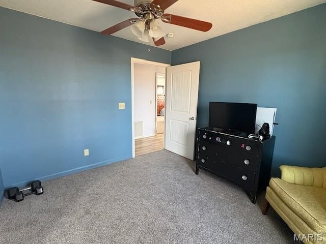 1013 Z And Z Road, Greenville, IL 62246