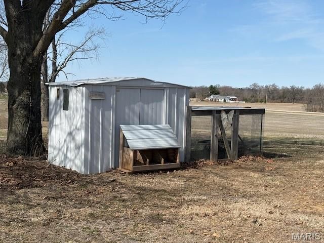 1013 Z And Z Road, Greenville, IL 62246