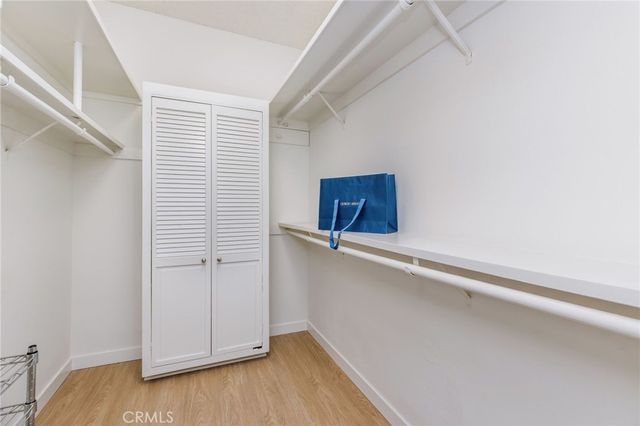 5216 Yarmouth Avenue 105, Encino, CA 91316
