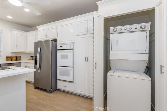 5216 Yarmouth Avenue 105, Encino, CA 91316