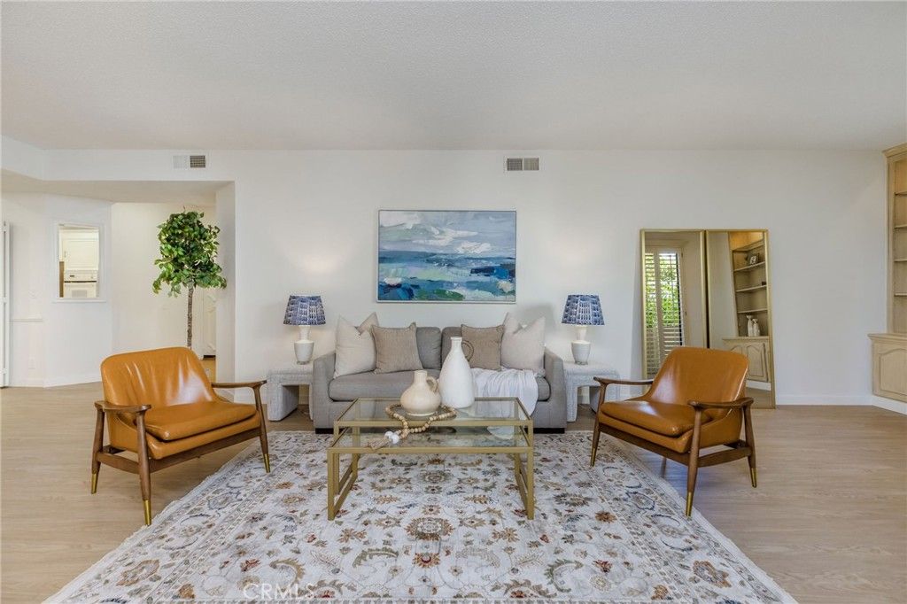 5216 Yarmouth Avenue 105, Encino, CA 91316 — photo 3
