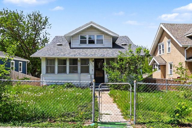 3076 S 34Th Street, Omaha, NE 68105