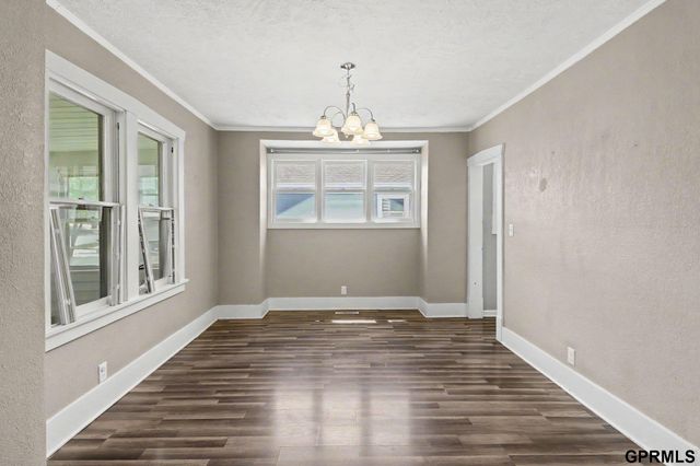 3076 S 34Th Street, Omaha, NE 68105