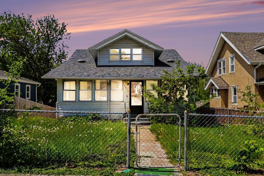 3076 S 34Th Street, Omaha, NE 68105